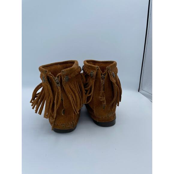 Minnetonka Women’s Sz 9 Suede Fringe Ankle Moccasin Boots Brown Concho Braid Zip - Picture 4 of 7